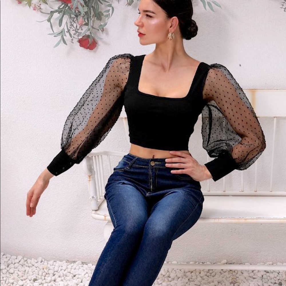 Black Puff Sleeve Crop Top